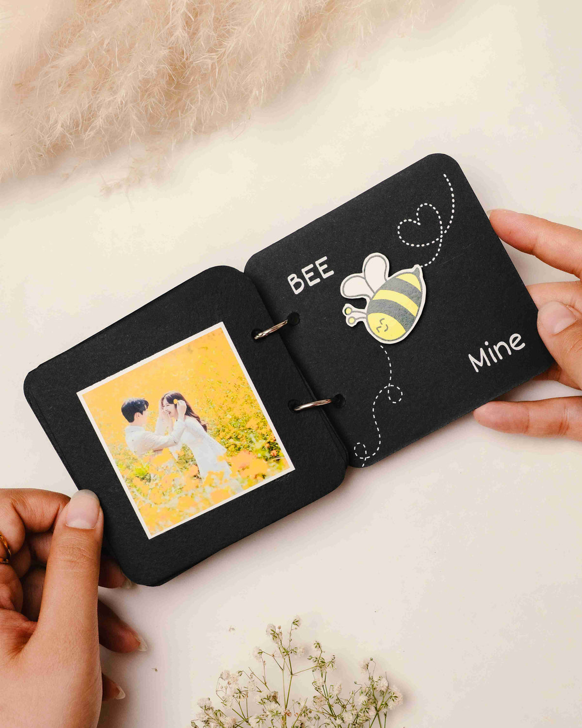 Mini Love Book Bee